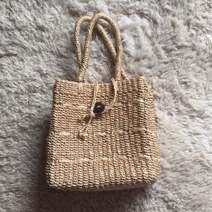 Straw purse